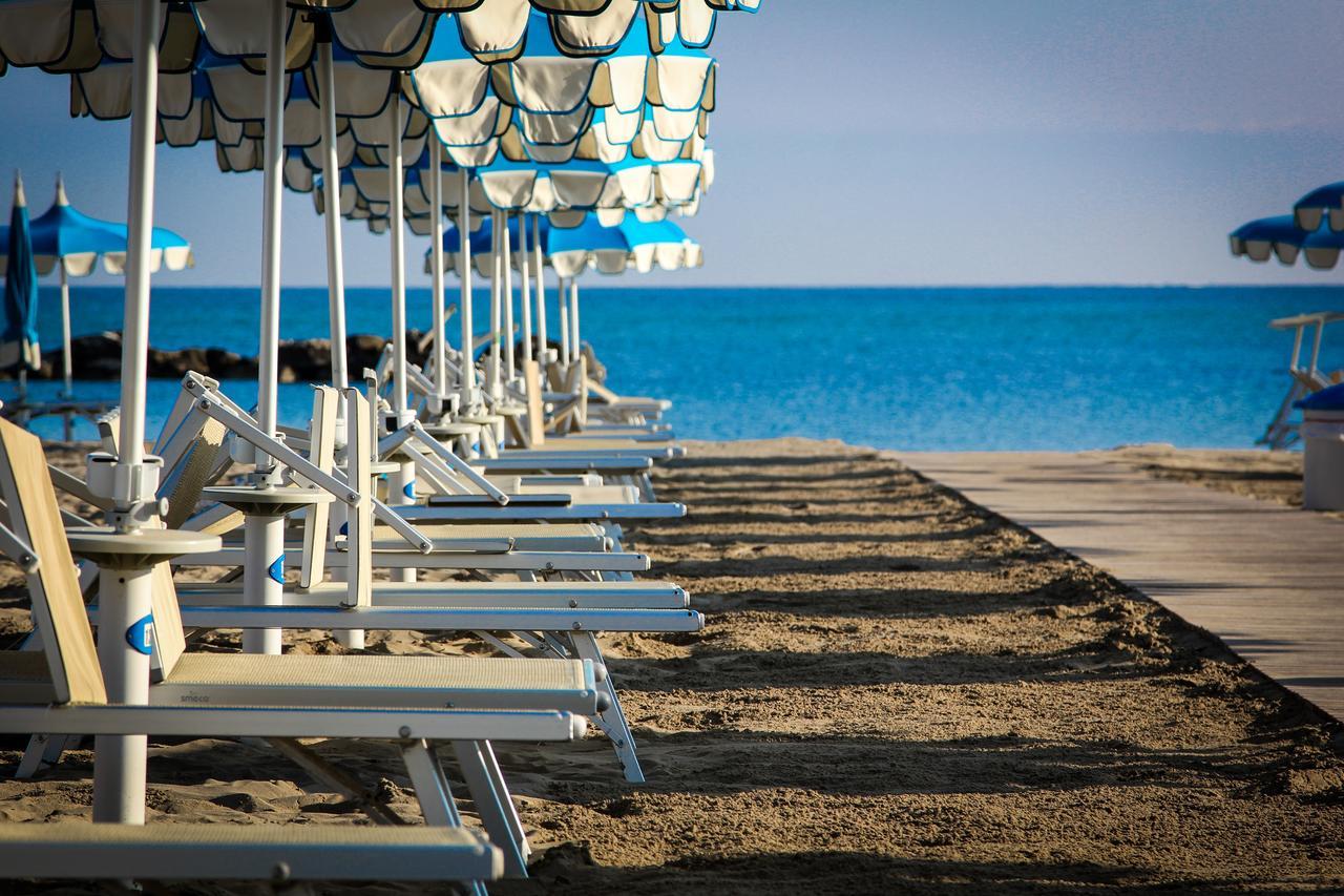Residence Adriatico Gabicce Mare Exterior foto